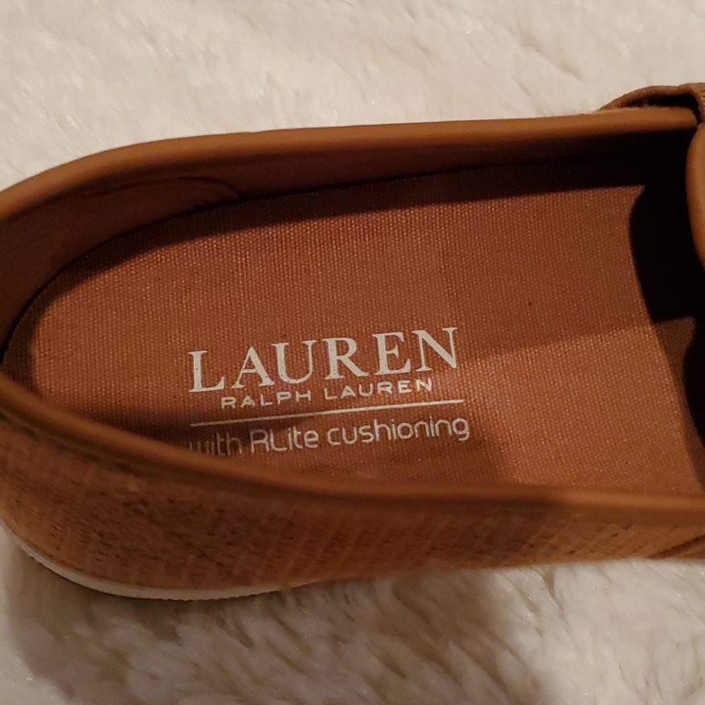 Shoes - Picture 2 of 4